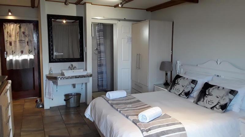 12 On Beach Guest House Saldanha Bay Exterior foto