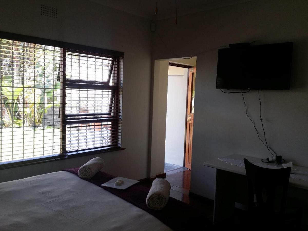 12 On Beach Guest House Saldanha Bay Exterior foto